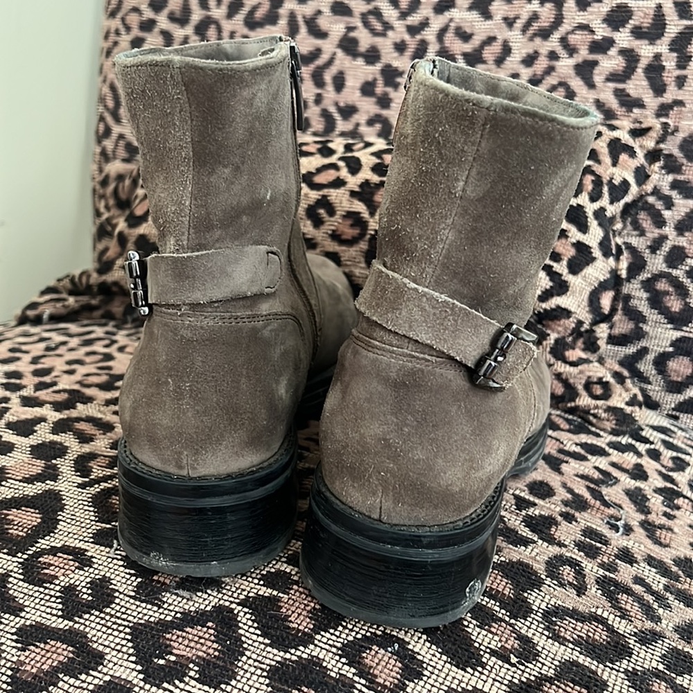 Suede ankle boot - Picture 2 of 5